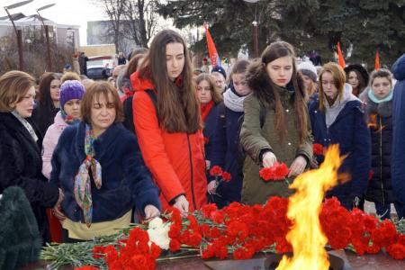 16 февраля студенты МРСЭИ приняли активное участие в митинге и возложении цветов