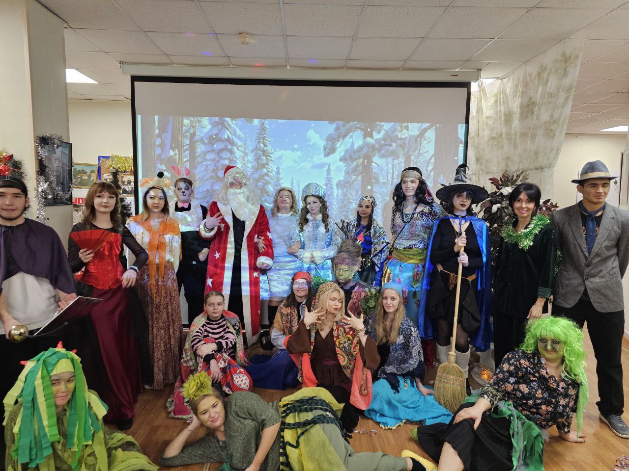 Новогодний спектакль "Приключения Снегурочки"